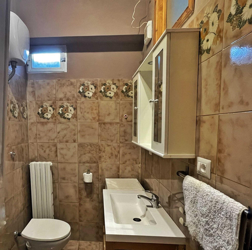 Bathroom 2, Cleo Magnolia, Ancona