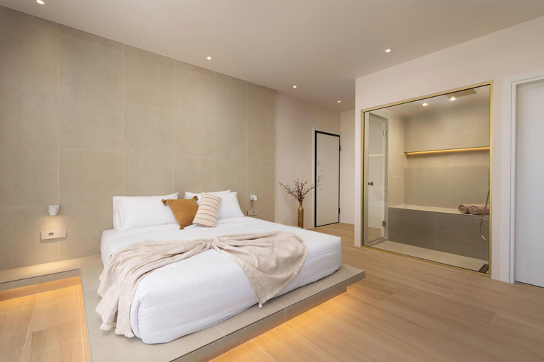 Bedroom 4, Selected Suites, Crete