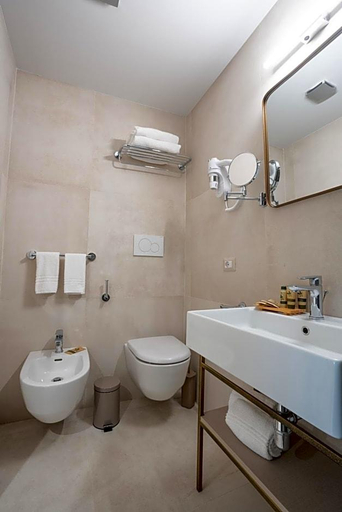 Room 5, Belduomo, Messina