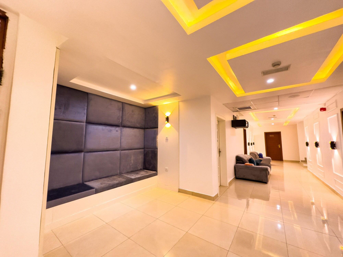 Public Area, The Gibs Hotel, Obio/Akp
