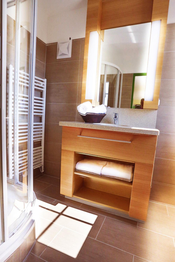Bathroom 4, Hotel Leobersdorfer Hof, Baden
