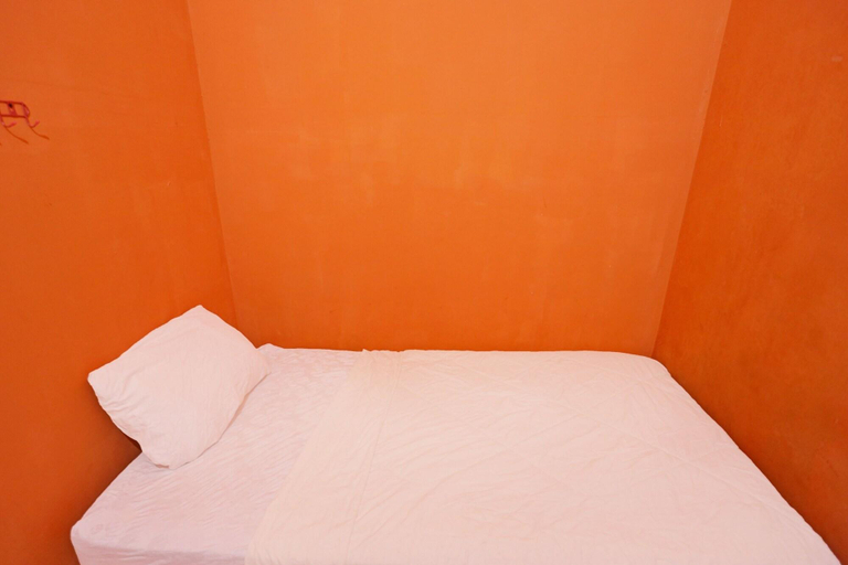 Room 3, Spot On 92985 Mitra Homestay, Batam