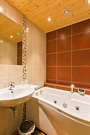 Bathroom 4, Logis Hotel L'accueil Savoyard, Haute-Savoie