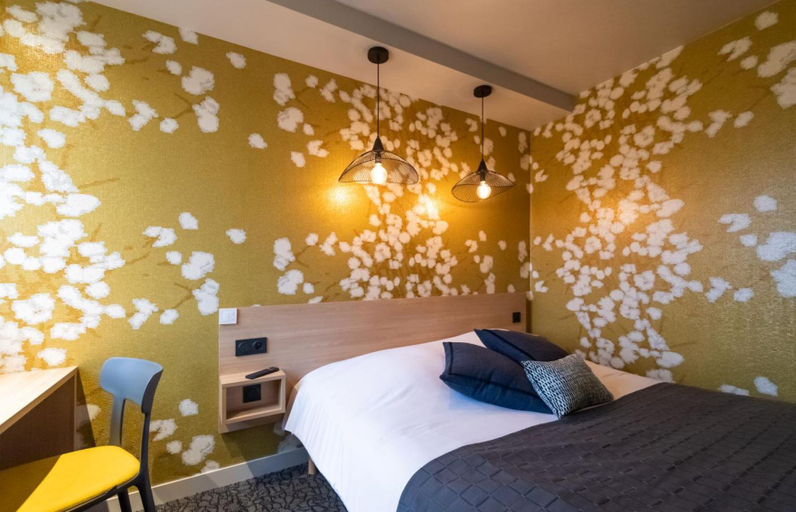 Bedroom 2, Sous Les Pins, Drôme