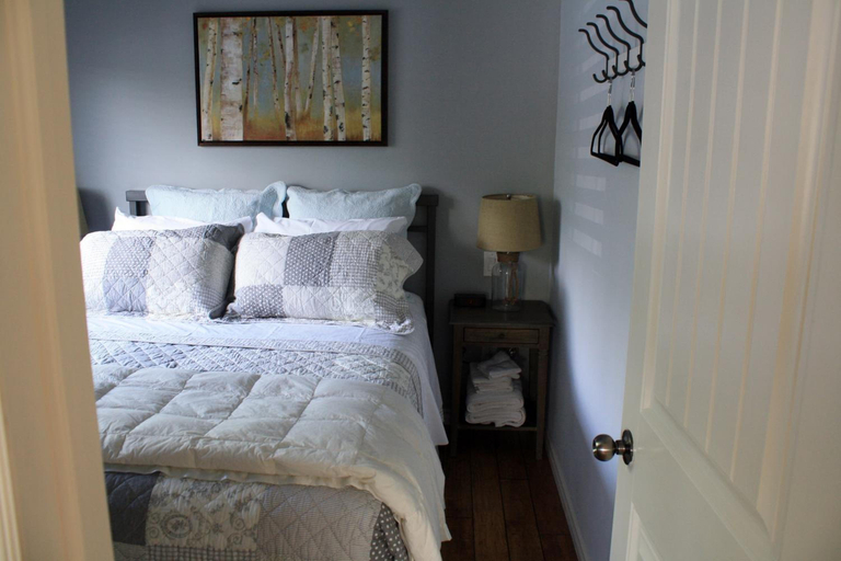 Bedroom 3, Ogopogo Resort, Haliburton