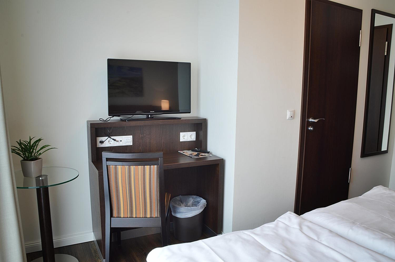 Bedroom 4, Hotel Drei Linden, Emsland