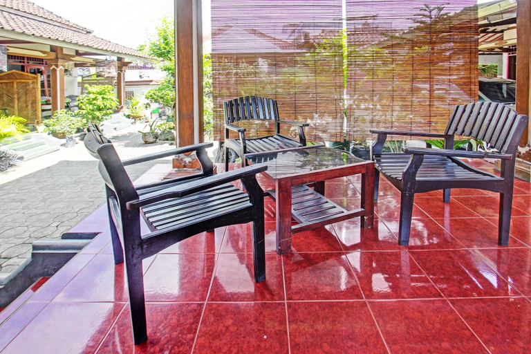 Lobby 2, Hotel O Astri Homestay, Lombok