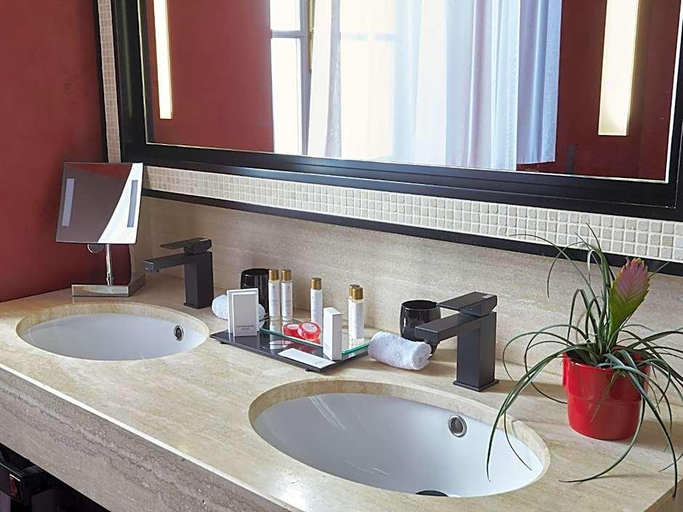 Bathroom 4, Le Stelsia Resort, Lot-et-Garonne