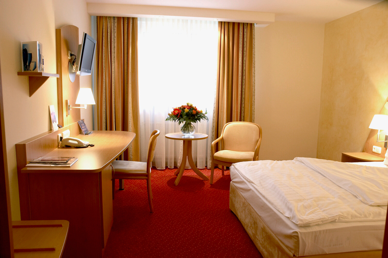 Room 5, Hotel Alarun Munich By Mayburgh 1118671, München