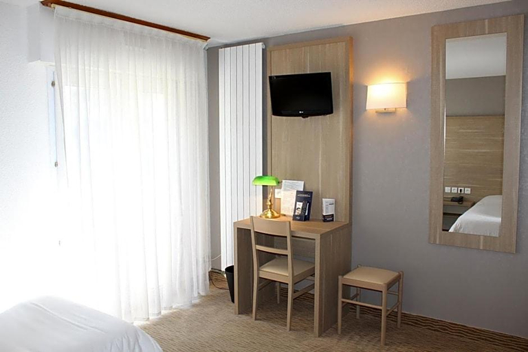 Room 3, Hotel Des Tilleuls, Ille-et-Vilaine