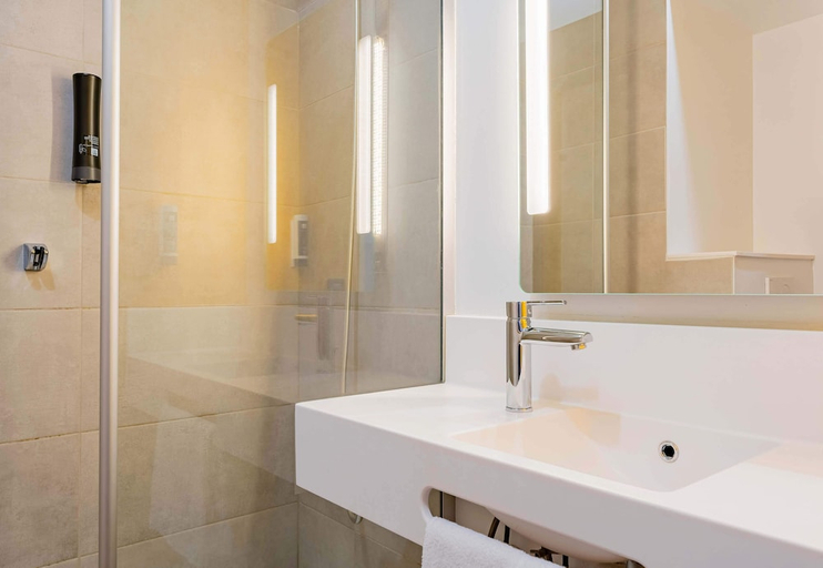 Bathroom 4, B&B HOTEL Le Touquet, Pas-de-Calais