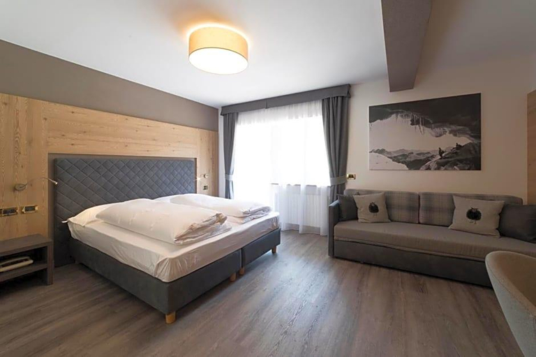 Bedroom 3, Hotel Ristorante Baita Dovich, Belluno