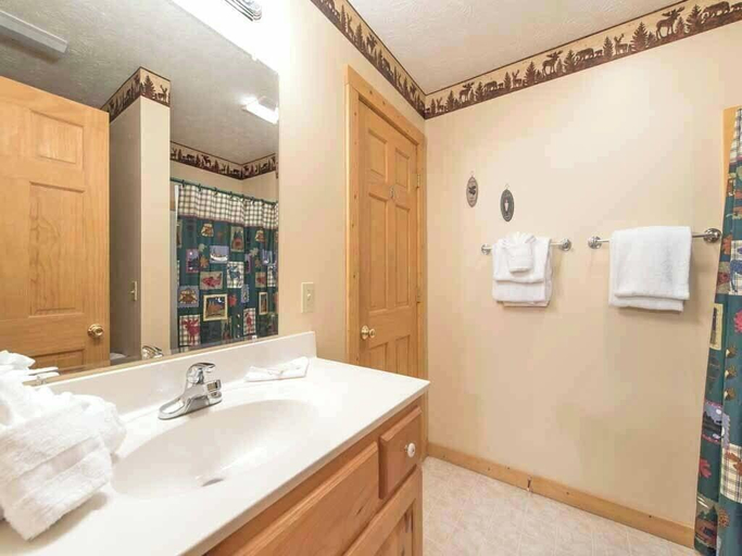 Bathroom 3, Idle Days By Jackson Mountain Rentals, Sevier