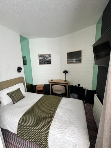 Bedroom 3, Dyke Hotel, Haute-Loire