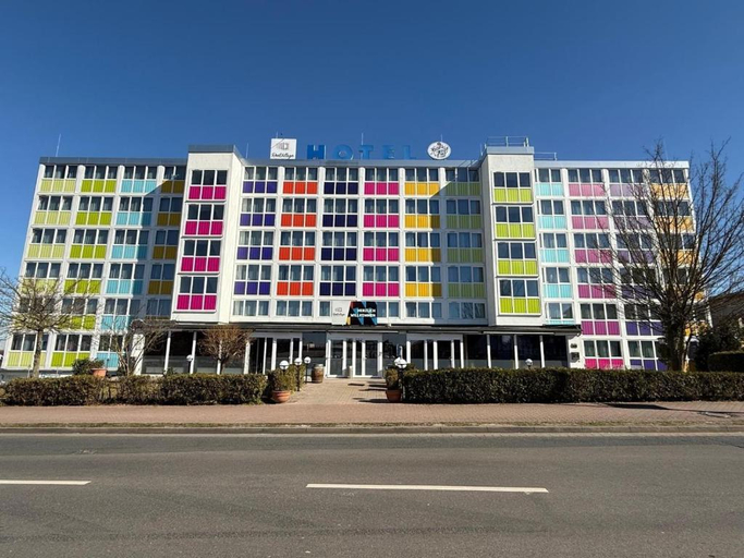 Exterior & Views 2, [BEE]VILLAGE MESSEHOTEL HANNOVER-LAATZEN., Region Hannover