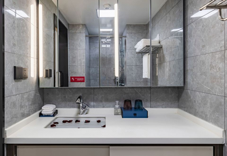 Bathroom 3, Echarm Hotel Kunming Guangfu Road Haile World, Kunming