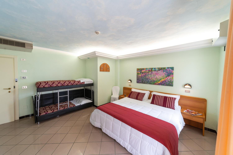 Bedroom 2, Hotel Ancora, Rimini