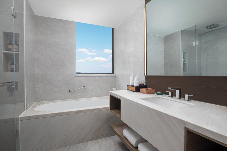 Bathroom 5, Ascott Dadonghai Bay Sanya, Sanya