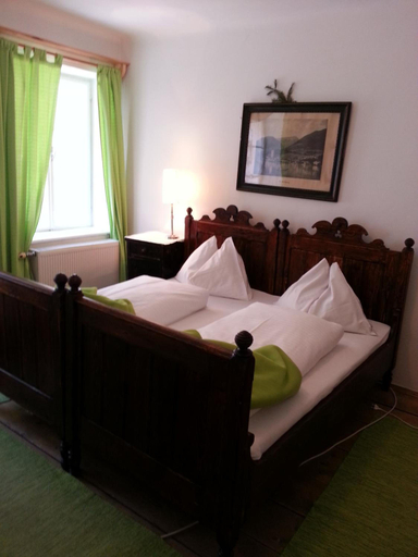 Bedroom 2, Gasthof Simony Hallstatt B&b, Gmunden