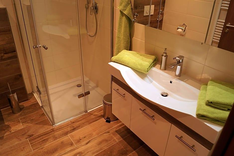 Bathroom 5, Landhotel Klempau, Herzogtum Lauenburg