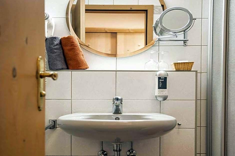 Bathroom 5, Landgasthof Weisses Lamm, Nürnberger Land