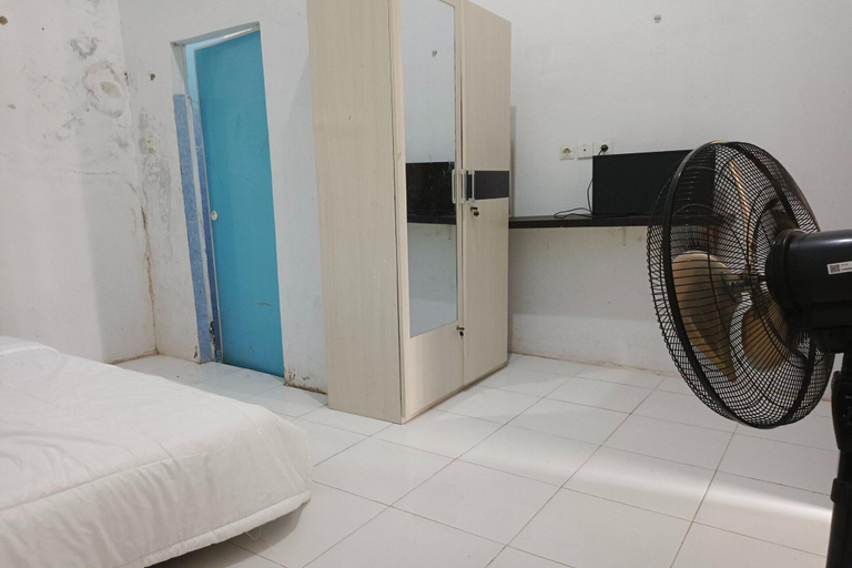 Room 3, Spot On 93375 Elang Homestay, Pekanbaru
