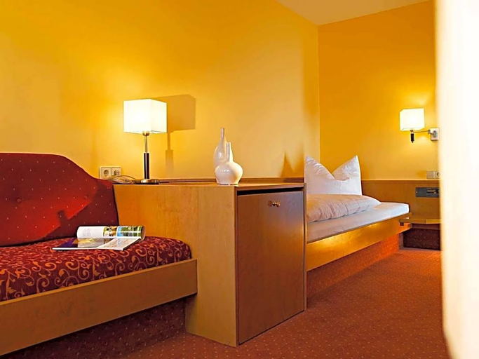 Bedroom 2, Hotel Neckartal, Esslingen