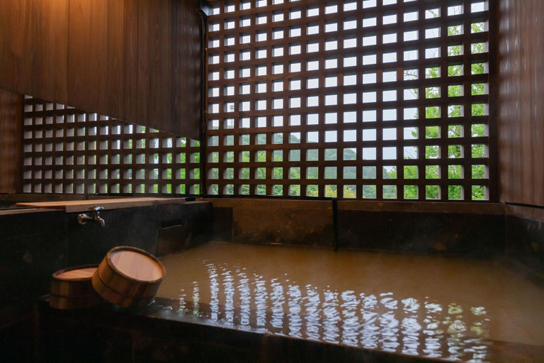 Room 2, Nanjyoen, Minamioguni