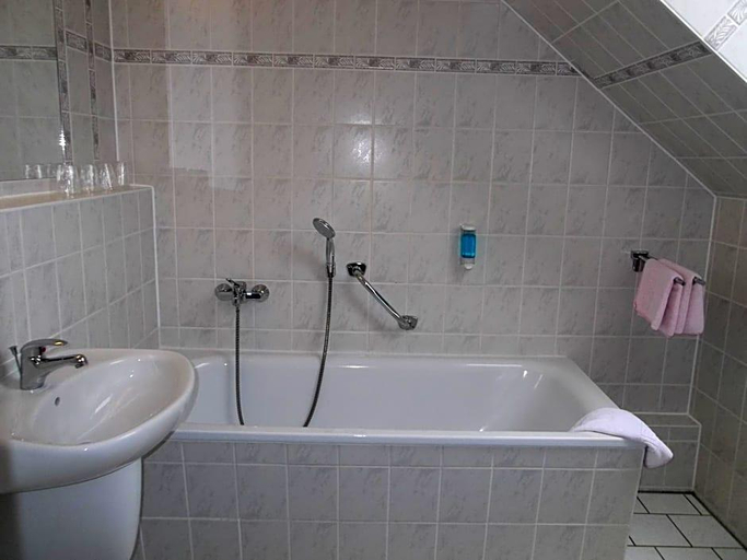 Bathroom 5, Seehotel Ichlim, Mecklenburgische Seenplatte