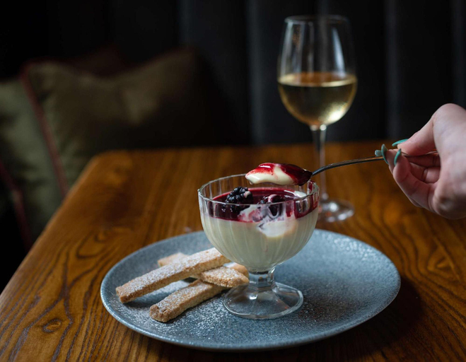 Food & Drinks 1, Dukes Head Hotel, London