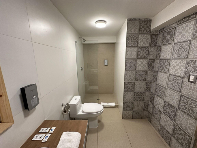 Bathroom 4, Casa Cristobal Centenario, Cusco