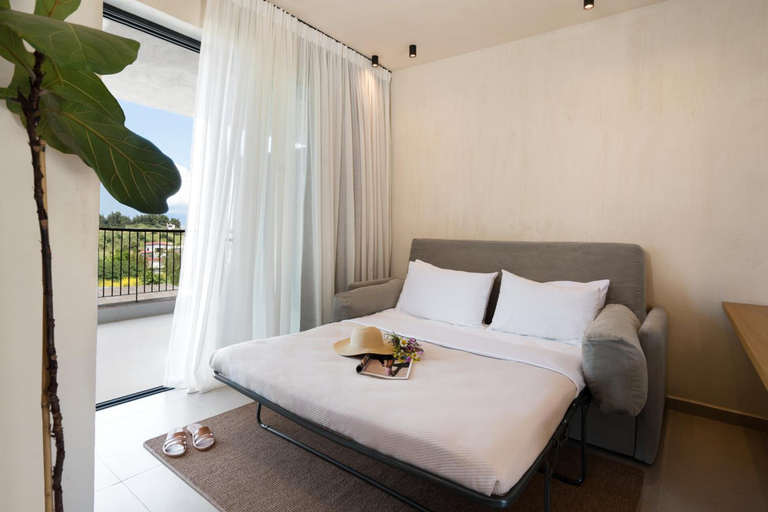 Bedroom 4, Pnoes Luxury Suites, Central Macedonia