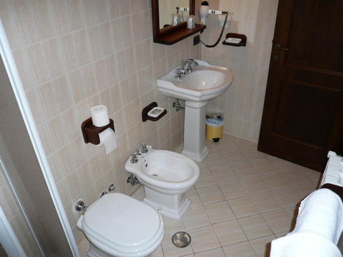 Bathroom 3, Tenuta Del Massimo Feudo, Frosinone