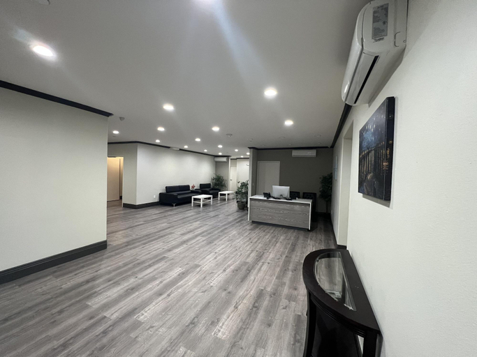 Public Area, Aspire Inn & Suites Orange, Orange