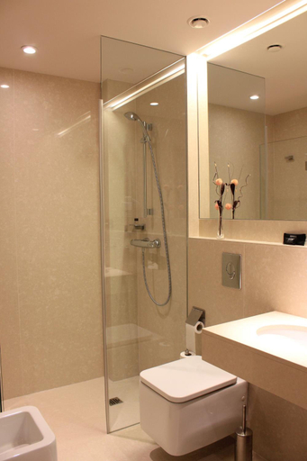 Bathroom 4, Hotel Araba, Álava