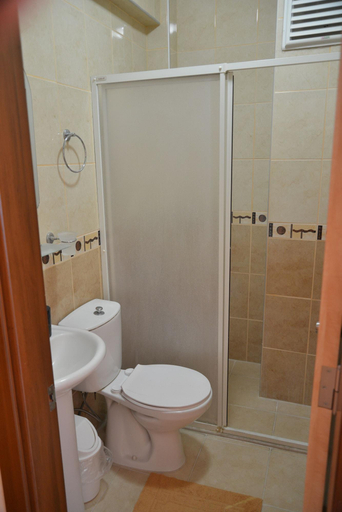 Bathroom 5, Ayhan Otel, Çeşme
