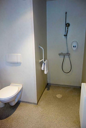 Bathroom 4, Hostellerie Bon Pasteur, Maine-et-Loire