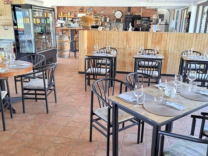 Food & Drinks 5, Auberge Des Salles, Var