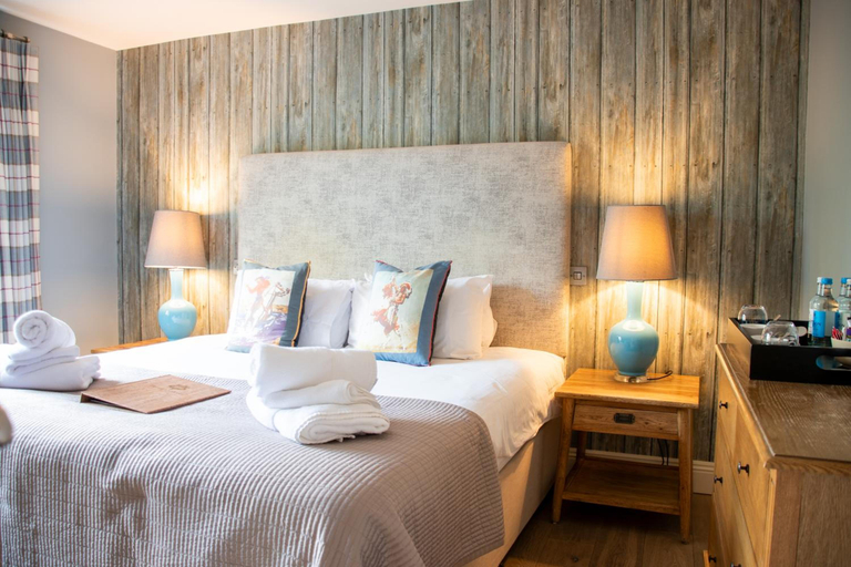 Bedroom 2, Crown And Garter, West Berkshire