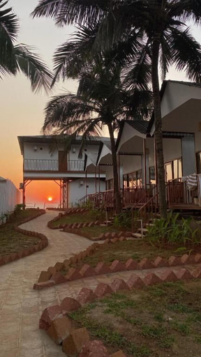 Property grounds, Ananas Beach Resort, South Goa