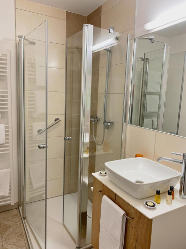 Bathroom 5, Gasthof Alter Markt, Merzig-Wadern