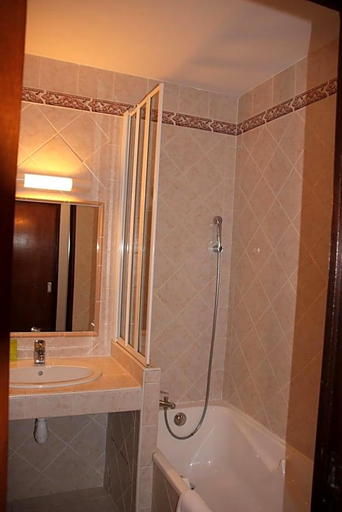 Bathroom 4, Auberge Des Salles, Var