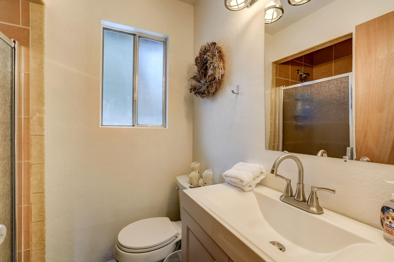 Bathroom 4, Whispering Pines Cabin - Family and pet Friendly Abode, El Dorado