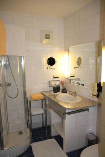 Bathroom 3, Hotel Lang, Leibnitz