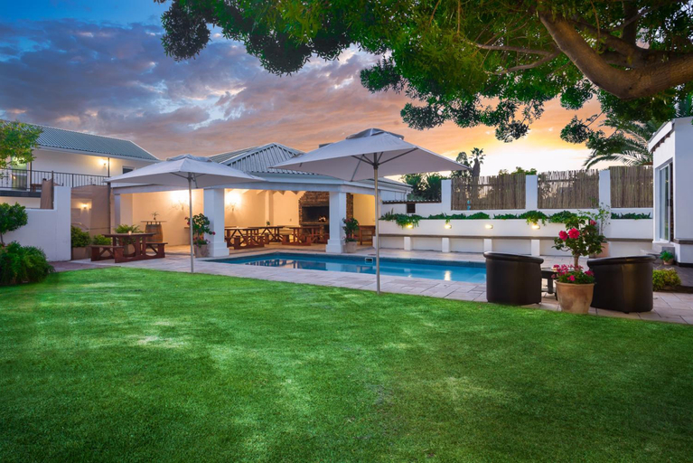 General view 2, Citrusdal Country Lodge, West Coast