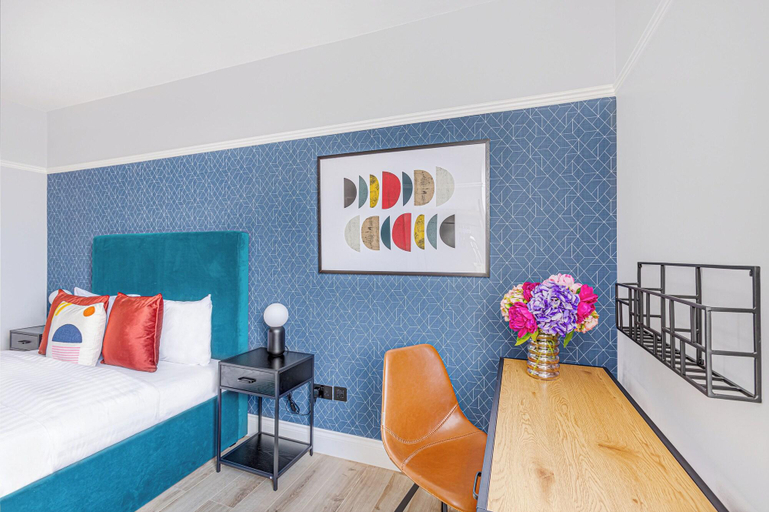 Room 4, Kensington Rooms 27 Philbeach Gardens, London