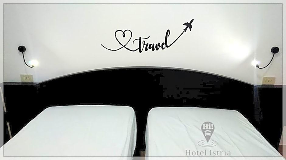 Room 2, Hotel Istria, Trieste