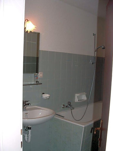 Bathroom 4, Gasthof Majestic, Bolzano