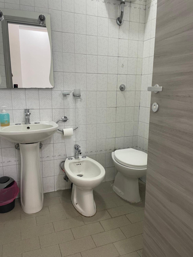 Bathroom 3, Albergo Anna, Rome