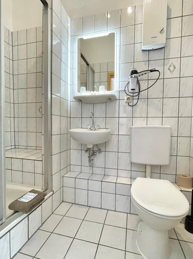Bathroom 4, Hotel Antoni, Bochum